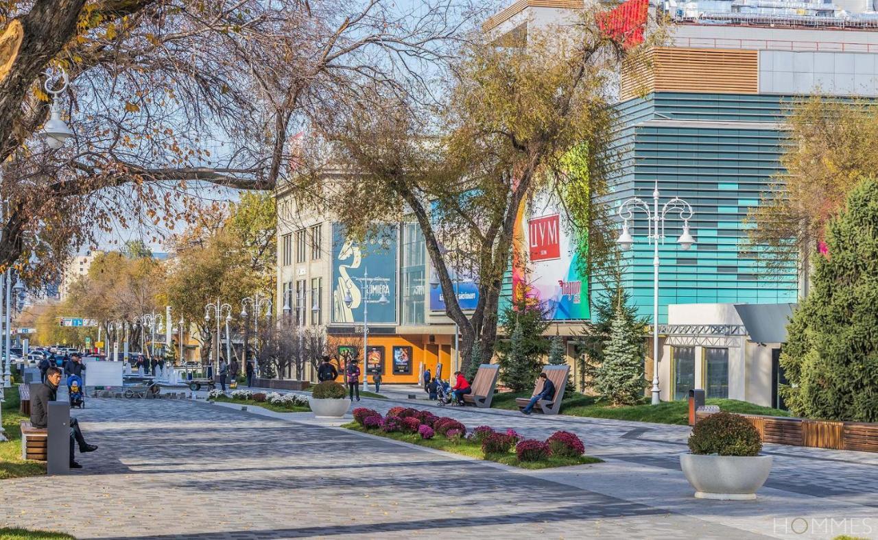 شقة Уютная 2 Ком-Я Квартира В Центре Города, Район "Арбата" الماتي المظهر الخارجي الصورة